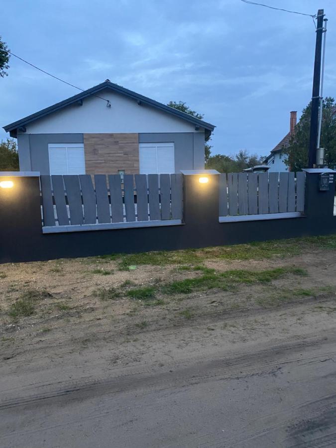 Apartamento Jóleső Pihenő Inárcs Exterior foto